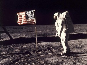 2_62_071709_moonflag