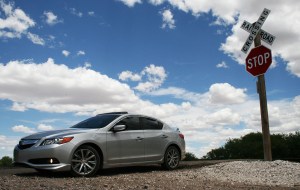 acura_ilx_rr_crossing