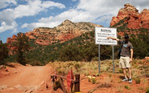 tyson_at_devils_bridge_trailhead