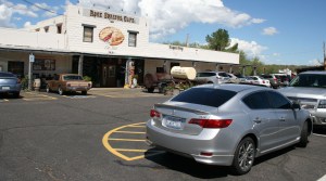 ilx_at_rock_springs_cafe